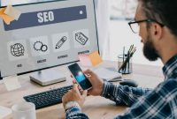 Hvordan bli en SEO-spesialist: Tips om jobbrolle, lønn og karrierevekst